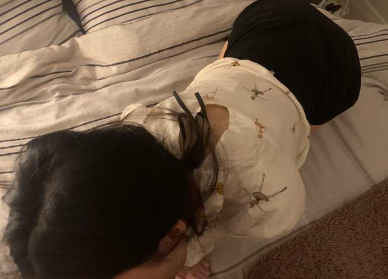 避坑指南，验证之前狼友分享的冰冰，爆赞，偷拍现场逼紧水润